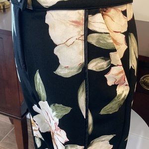 💥FINAL PRICE!!💥 faith & joy Floral Pants Size Large